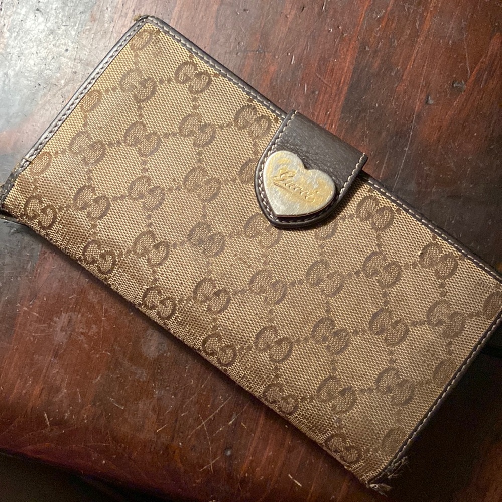 Gucci wallet